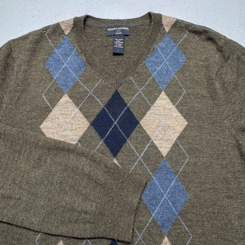 Banana Republic Sweater Mens Large Brown 100% Merino Wool Argyle V Neck Pullover